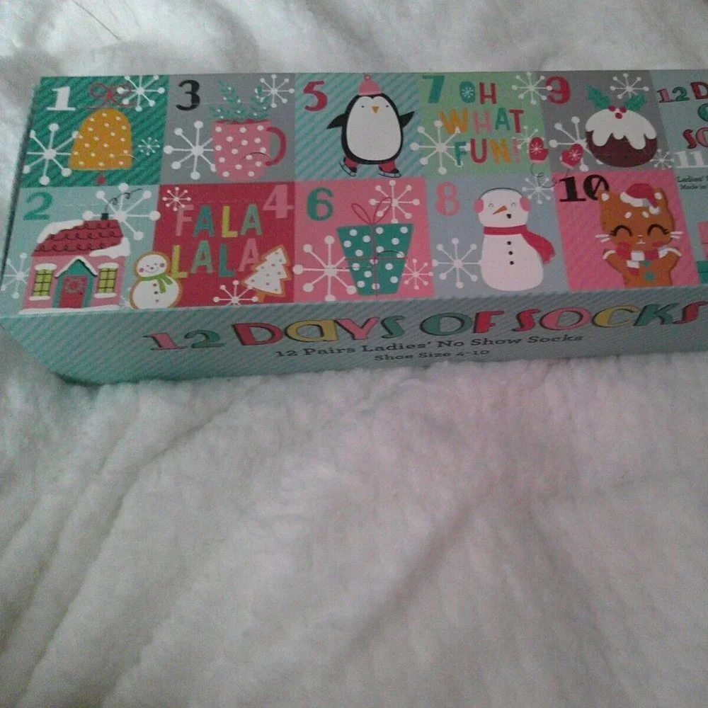 12 Days of Socks With Gift Box - 12 Pairs Christmas No Show Socks Ladies - NEW !
